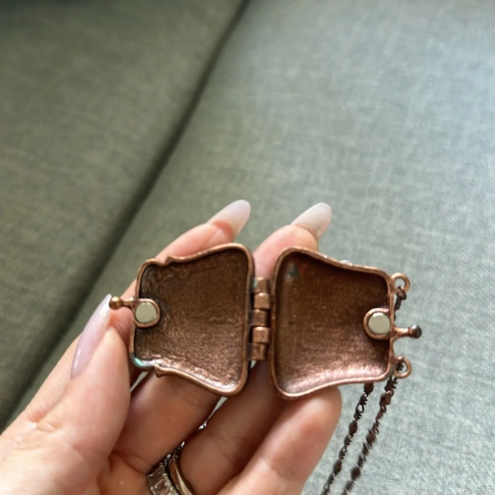 Purse necklace